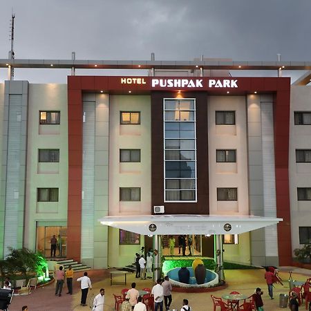 Hotel Pushpak Park Osmanabad Exterior photo
