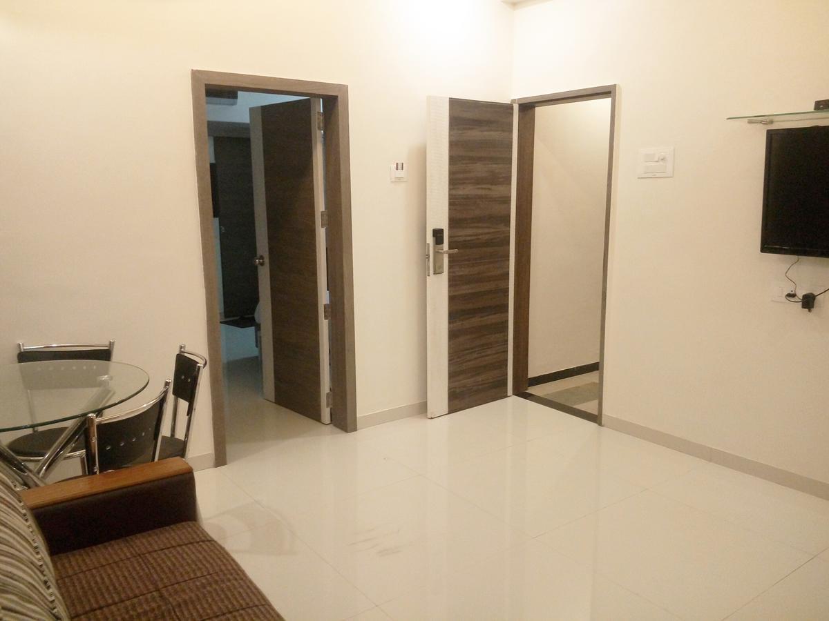 Hotel Pushpak Park Osmanabad Exterior photo